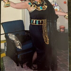 GENTLY WORN HALLOWEEN BEAUTIFUL CLEOPATRA FULL SET COSTUME SIZE LARGE